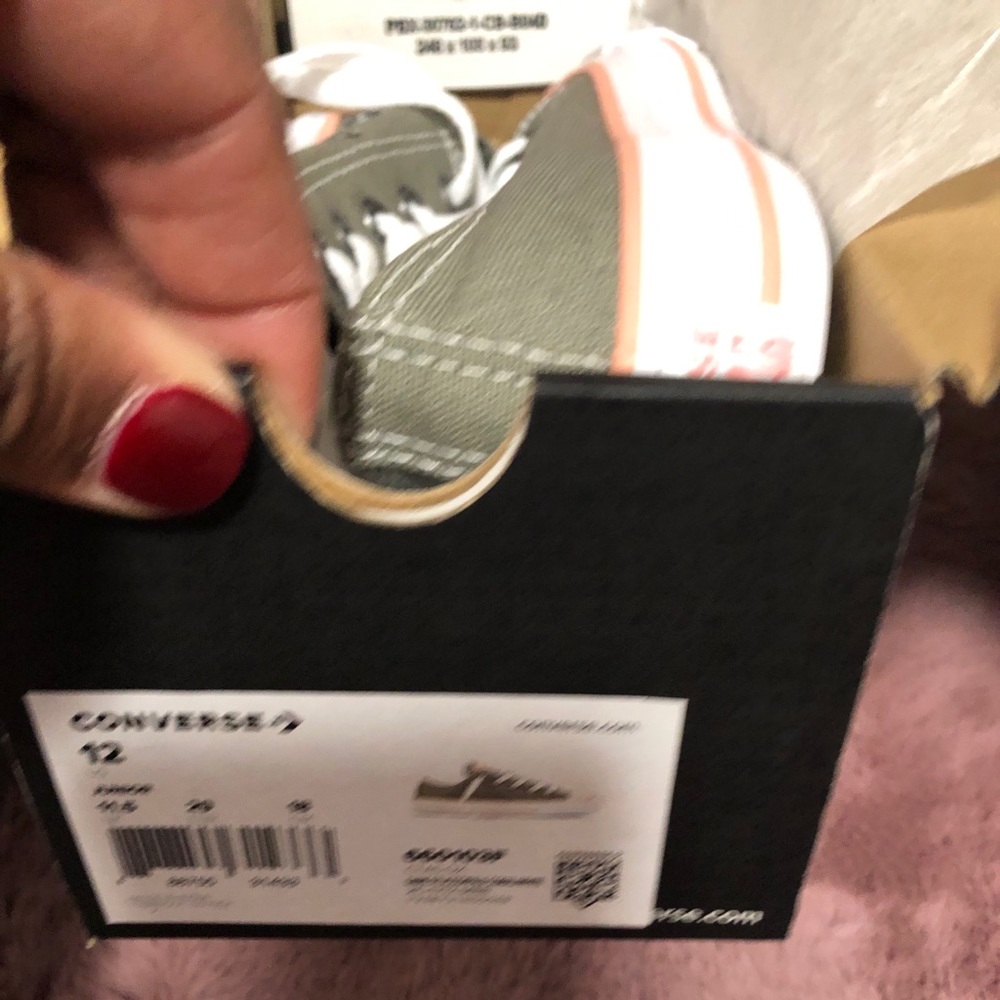 Converse - Picture 3 of 3